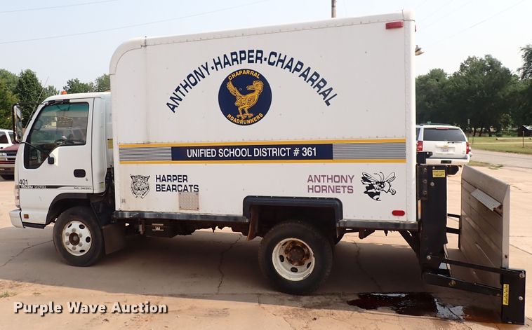 image for item DN1888 2006 Isuzu NPR  box truck