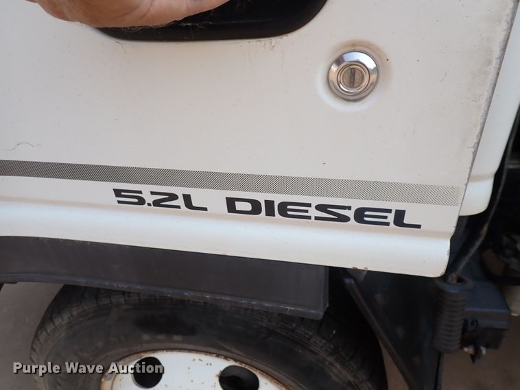 image for item DN1888 2006 Isuzu NPR  box truck