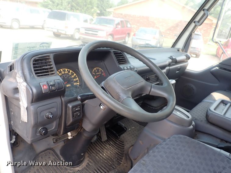 image for item DN1888 2006 Isuzu NPR  box truck