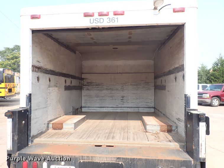 image for item DN1888 2006 Isuzu NPR  box truck