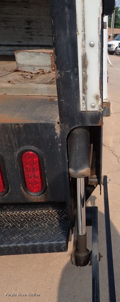 image for item DN1888 2006 Isuzu NPR  box truck