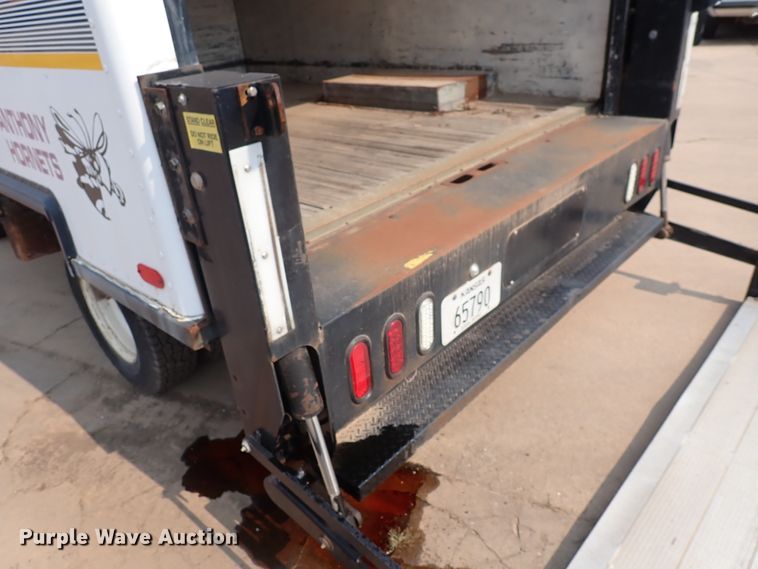 image for item DN1888 2006 Isuzu NPR  box truck