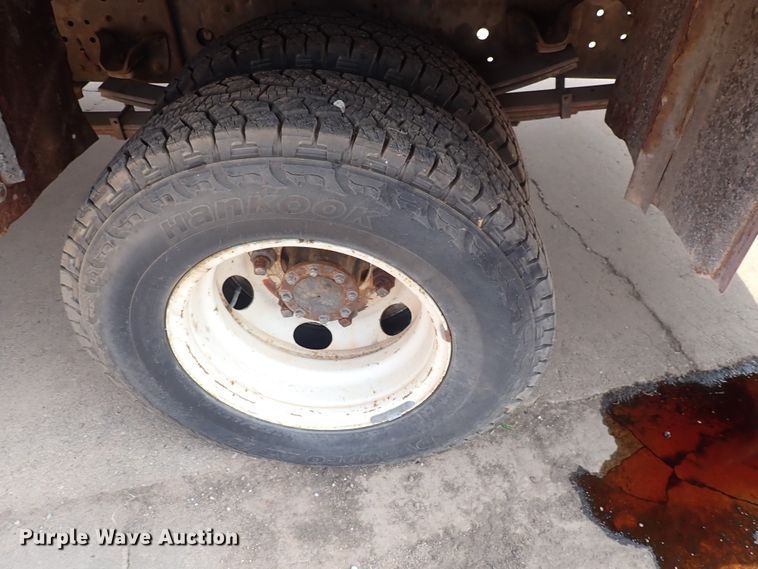 image for item DN1888 2006 Isuzu NPR  box truck