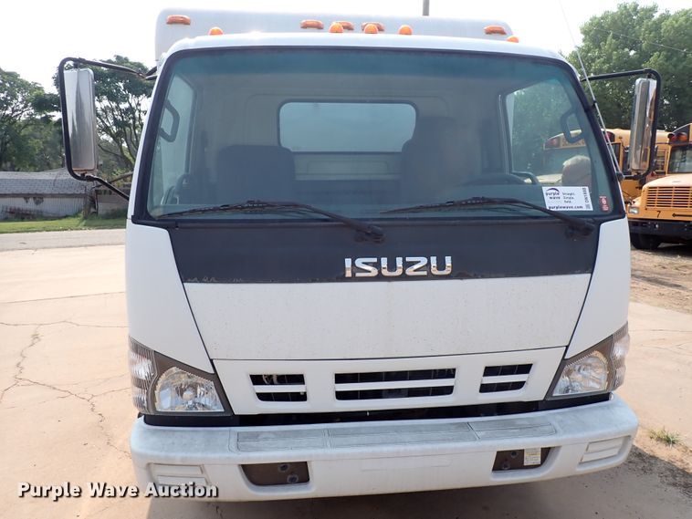 image for item DN1888 2006 Isuzu NPR  box truck