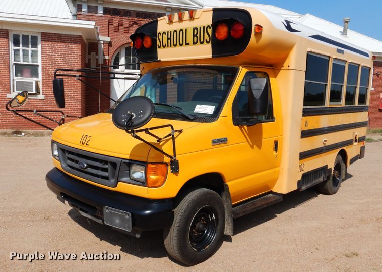 image for item DN1914 2006 Ford E350 Super Duty  school bus