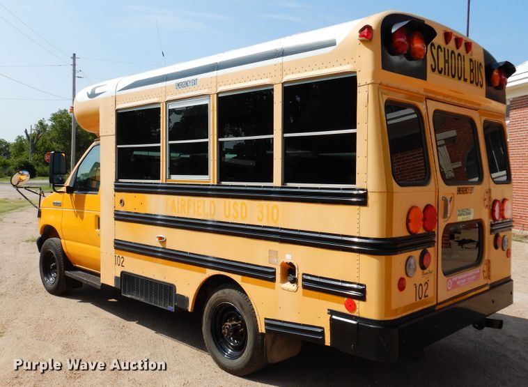 image for item DN1914 2006 Ford E350 Super Duty  school bus