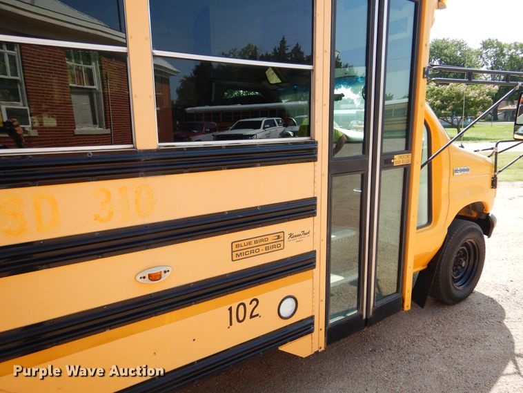 image for item DN1914 2006 Ford E350 Super Duty  school bus