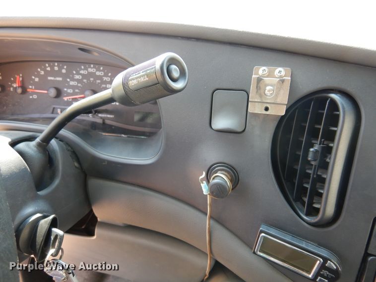 image for item DN1914 2006 Ford E350 Super Duty  school bus