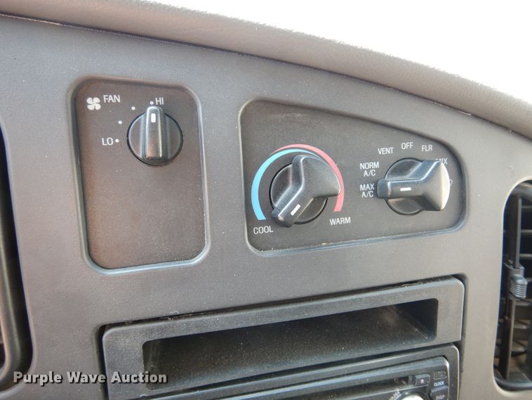 image for item DN1914 2006 Ford E350 Super Duty  school bus