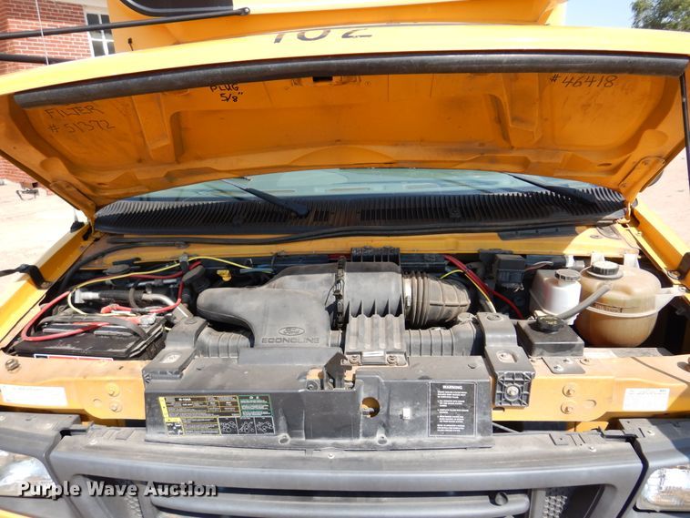 image for item DN1914 2006 Ford E350 Super Duty  school bus