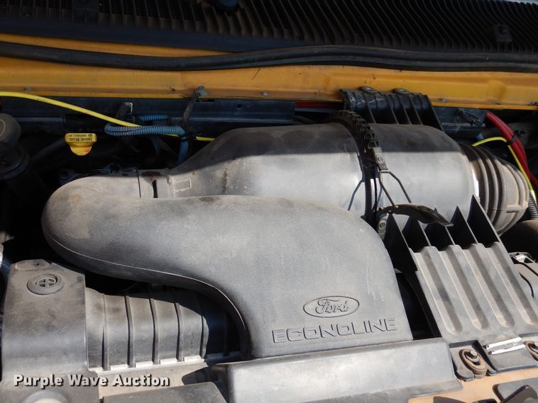 image for item DN1914 2006 Ford E350 Super Duty  school bus