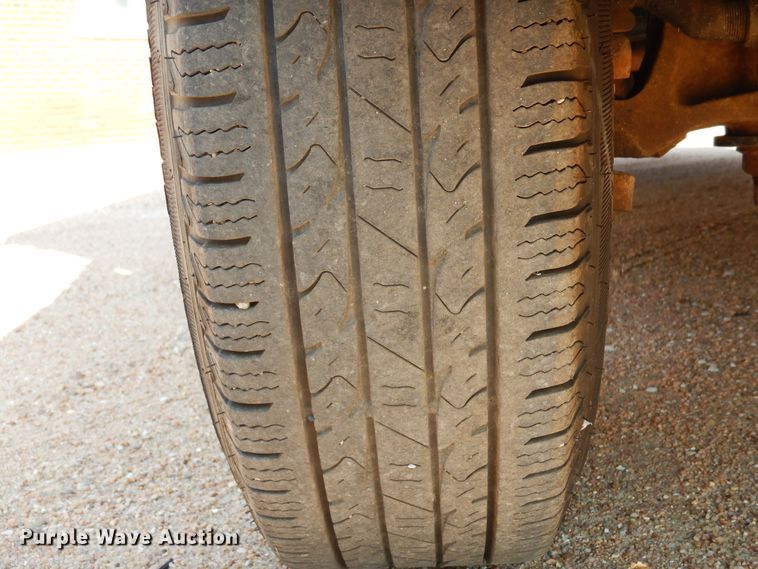 image for item DN1914 2006 Ford E350 Super Duty  school bus