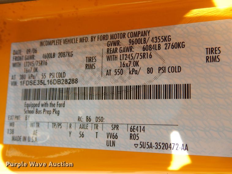 image for item DN1914 2006 Ford E350 Super Duty  school bus