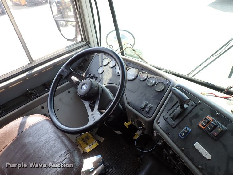 image for item DN1917 2005 Blue Bird All American  school bus