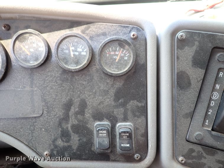 image for item DN1917 2005 Blue Bird All American  school bus