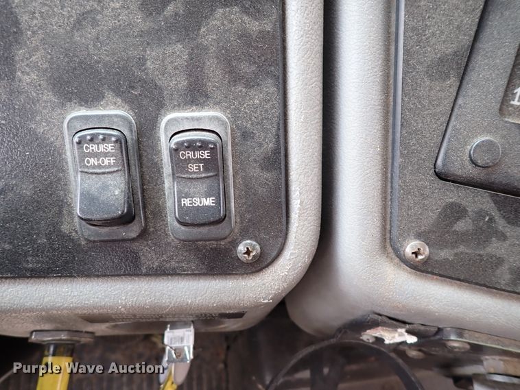 image for item DN1917 2005 Blue Bird All American  school bus