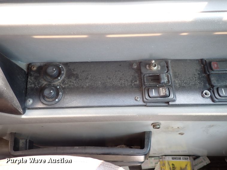 image for item DN1917 2005 Blue Bird All American  school bus