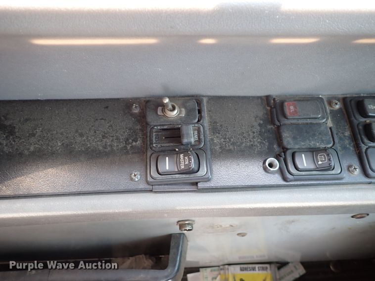 image for item DN1917 2005 Blue Bird All American  school bus