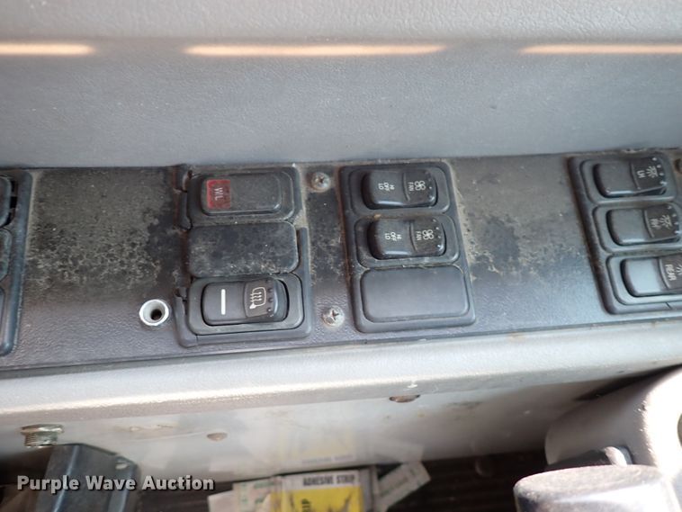 image for item DN1917 2005 Blue Bird All American  school bus