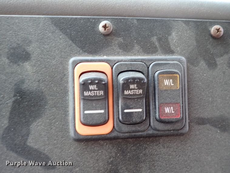 image for item DN1917 2005 Blue Bird All American  school bus