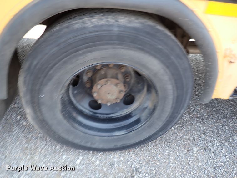 image for item DN1917 2005 Blue Bird All American  school bus