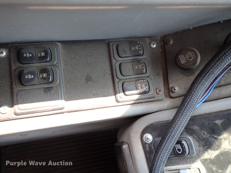 image for item DN1919 2005 Blue Bird All American  school bus