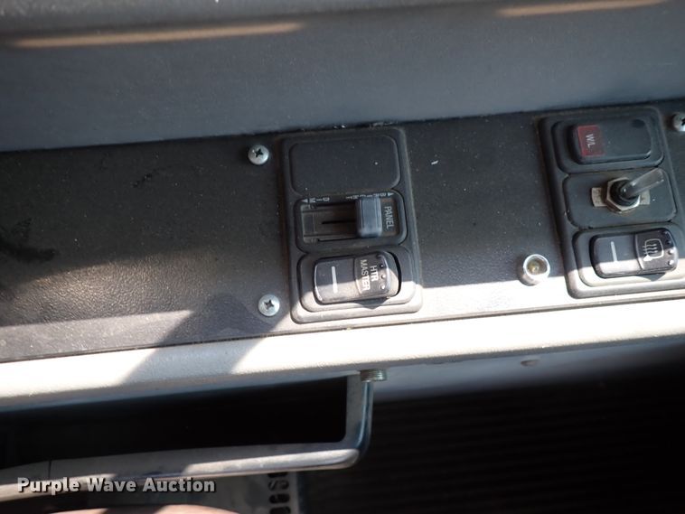 image for item DN1919 2005 Blue Bird All American  school bus