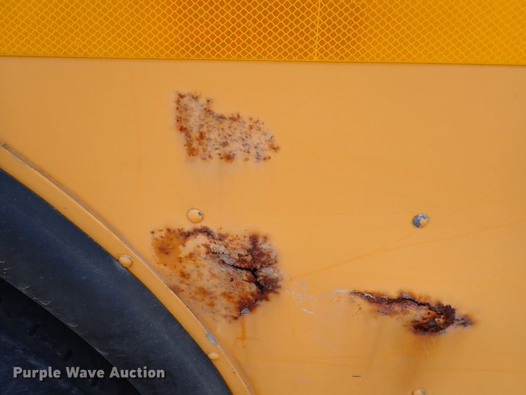 image for item DN1919 2005 Blue Bird All American  school bus