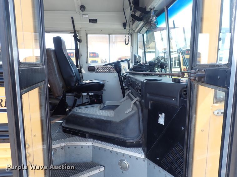 image for item DN1922 2000 Blue Bird TC2000  school bus