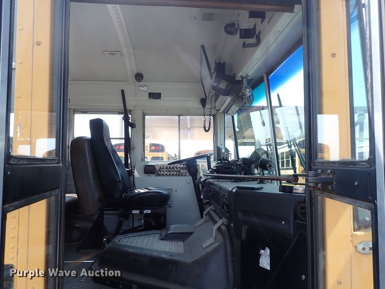 image for item DN1922 2000 Blue Bird TC2000  school bus