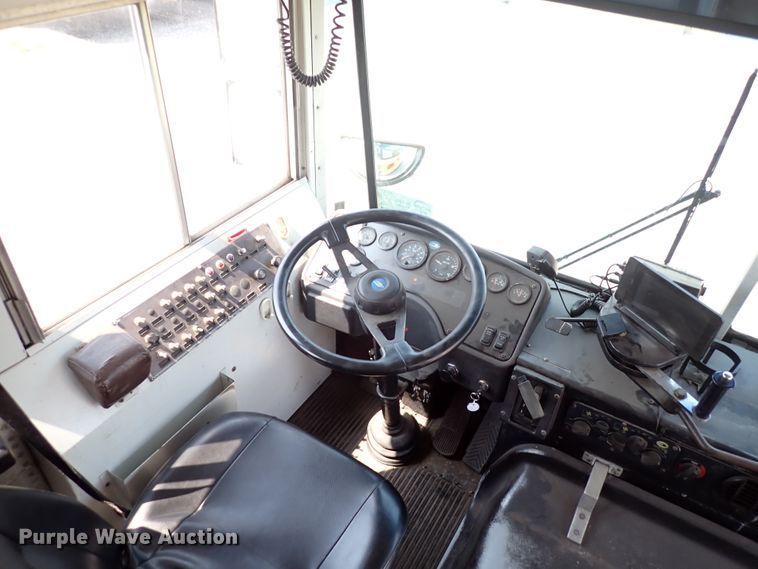 image for item DN1922 2000 Blue Bird TC2000  school bus