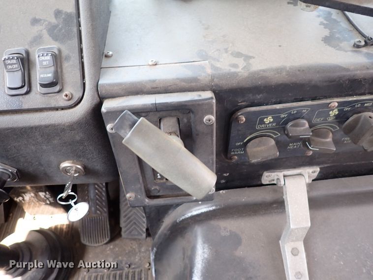 image for item DN1922 2000 Blue Bird TC2000  school bus