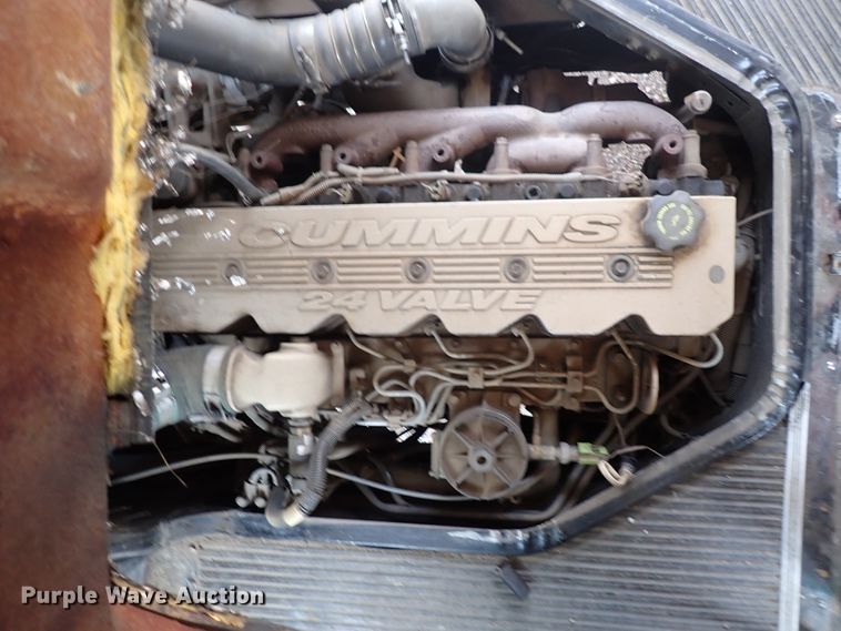 image for item DN1922 2000 Blue Bird TC2000  school bus