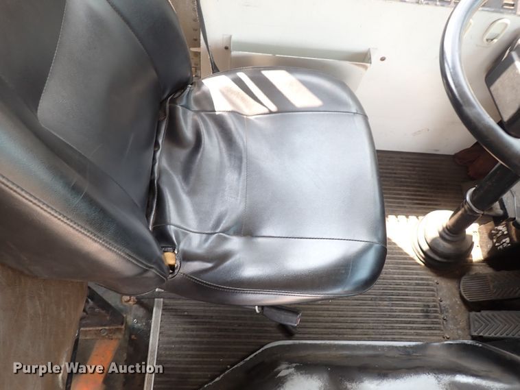 image for item DN1922 2000 Blue Bird TC2000  school bus