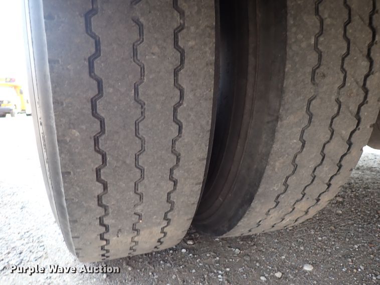 image for item DN1922 2000 Blue Bird TC2000  school bus