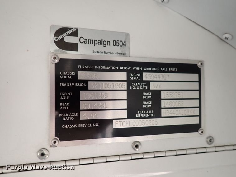 image for item DN1923 2000 Blue Bird TC2000  school bus