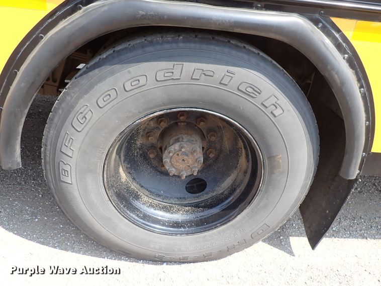 image for item DN1923 2000 Blue Bird TC2000  school bus