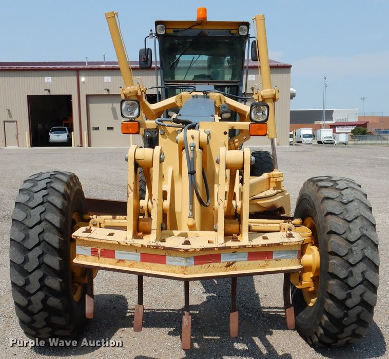 image for item DN1926 2002 John Deere 770CH  motor grader