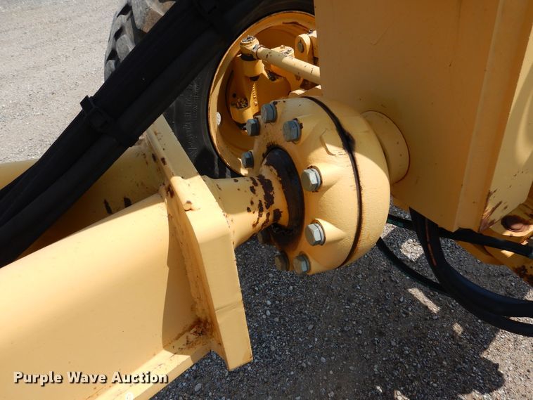 image for item DN1926 2002 John Deere 770CH  motor grader