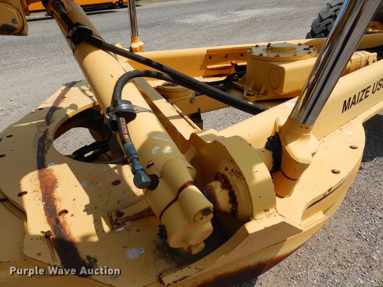 image for item DN1926 2002 John Deere 770CH  motor grader