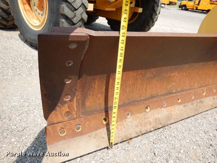 image for item DN1926 2002 John Deere 770CH  motor grader