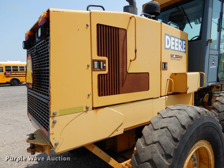 image for item DN1926 2002 John Deere 770CH  motor grader