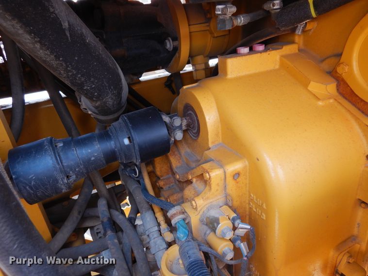 image for item DN1926 2002 John Deere 770CH  motor grader