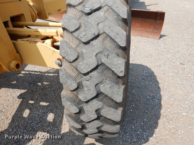 image for item DN1926 2002 John Deere 770CH  motor grader