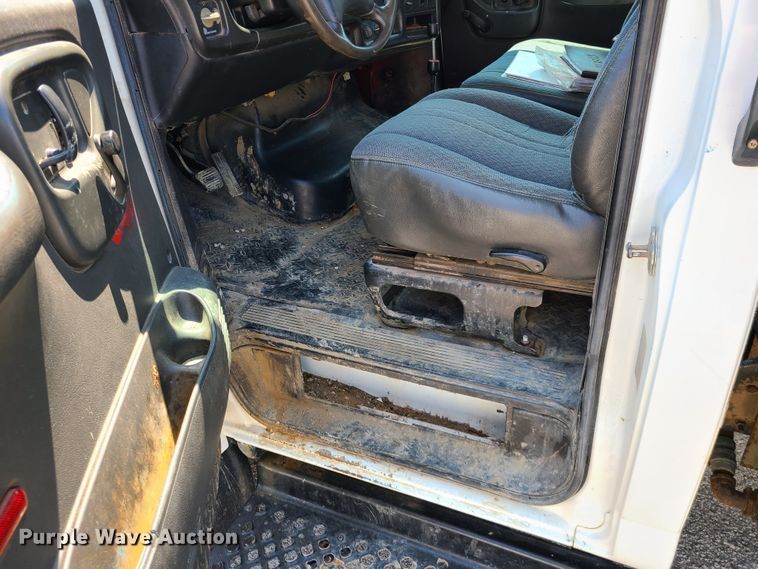 image for item ET9996 2009 GMC C5500  dump flatbed truck