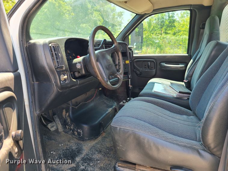 image for item ET9996 2009 GMC C5500  dump flatbed truck