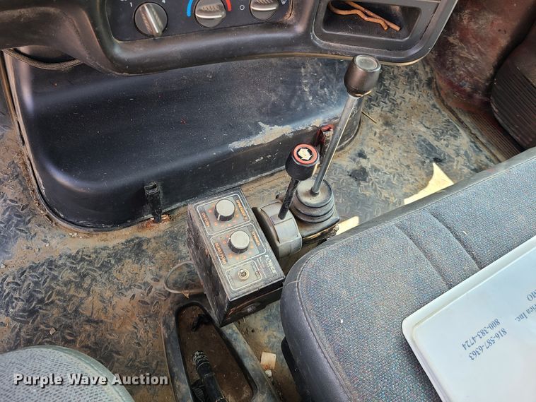 image for item ET9996 2009 GMC C5500  dump flatbed truck