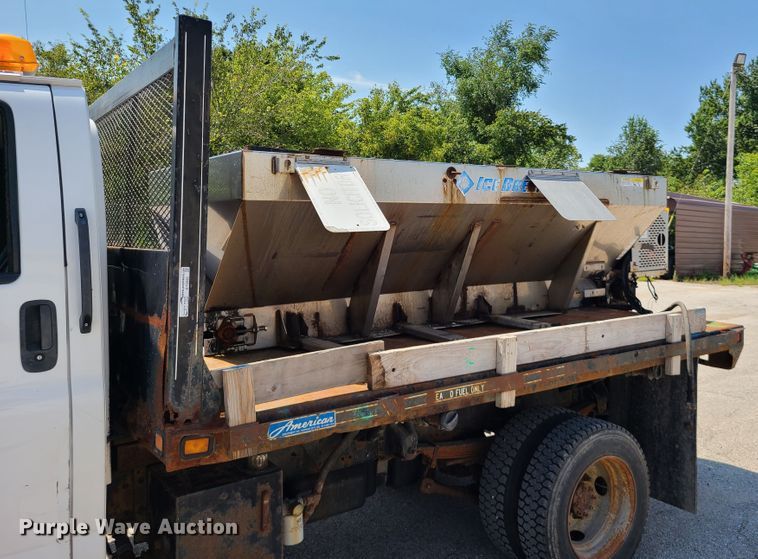 image for item ET9996 2009 GMC C5500  dump flatbed truck