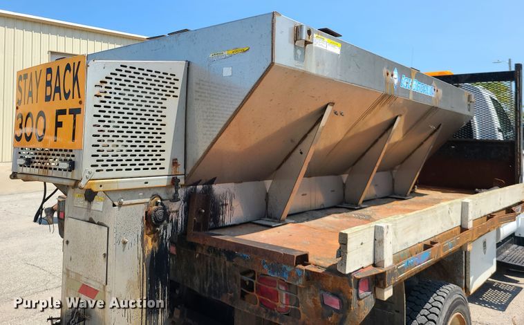 image for item ET9996 2009 GMC C5500  dump flatbed truck