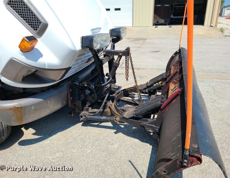 image for item ET9996 2009 GMC C5500  dump flatbed truck